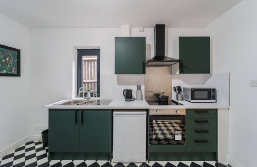 Derby Apartment | Deluxe Studio Apartments