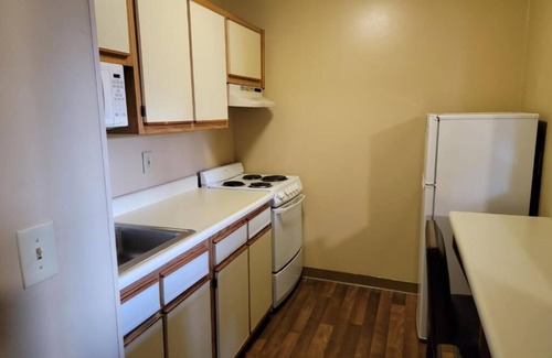 Cary Apartment | Deluxe Studio at Extended Stay Cary 1