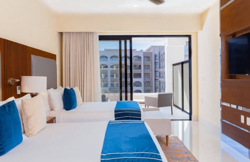 Cabo San Lucas Resort | ✩ Deluxe Studio ✩ 549ft² ✩ Stunning Sunset ✩ Private Terrace ✩