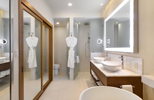 Cabo San Lucas Resort | ✩ Deluxe Studio ✩ 549ft² ✩ Stunning Sunset ✩ Private Terrace ✩