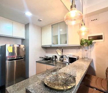 Legazpi Village Apartment | Deluxe Studio with Balcony at Greenbelt Makati Manila
