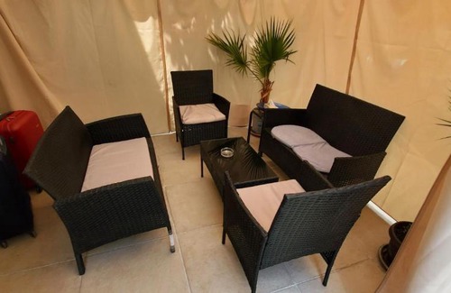 Burgas Center Villa | DELUXE TOP CENTER House with garden's tent ,2 bedrooms and living room next to the BEACH and SEA GARDEN- 5 min by walk,with equiped kitchen