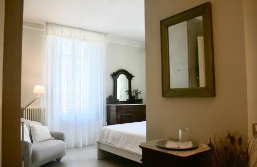 Como Apartment | Deluxe top floor apartment in Villa Marina