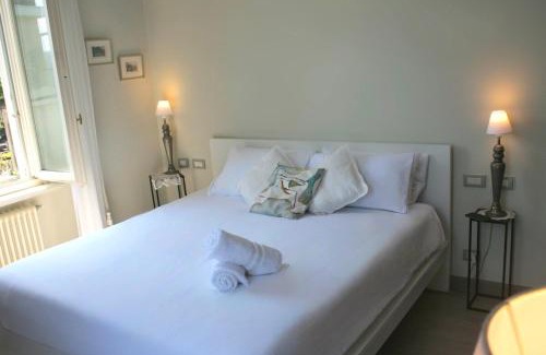 Como Apartment | Deluxe top floor apartment in Villa Marina