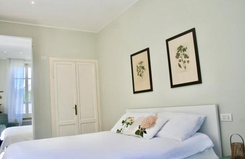 Como Apartment | Deluxe top floor apartment in Villa Marina