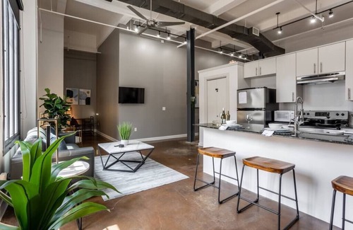 Downtown Fort Worth Apartment | Deluxe Top-floor Penthouse | Downtown Fort Worth