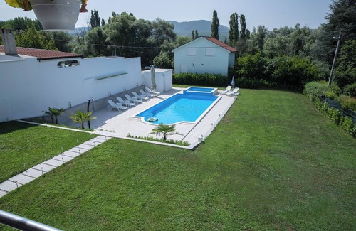 Buna Villa | Deluxe Villa With a Pool!