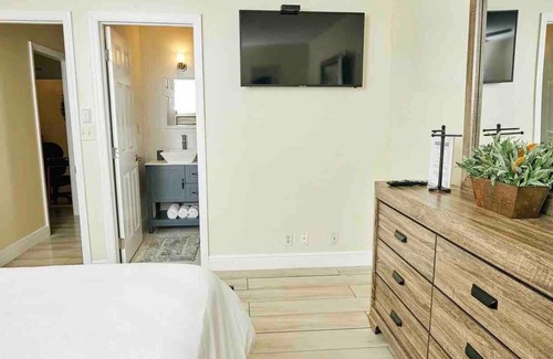 Bahama Reef House | Delva’s Place- Gated 2 Bedroom Pet Friendly