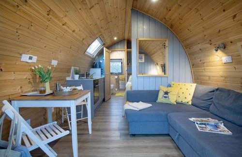 Mount House | Demelza