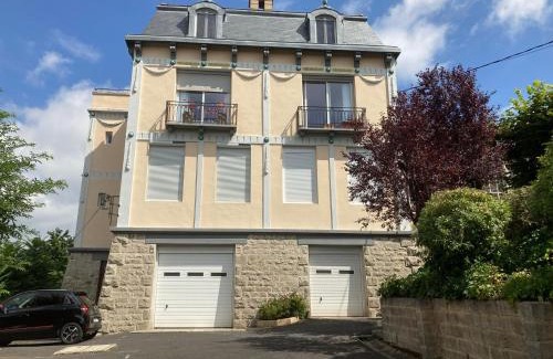 Le Puy-en-Velay Bed & Breakfast | Demeure des Dentelles avec PARKING GRATUIT