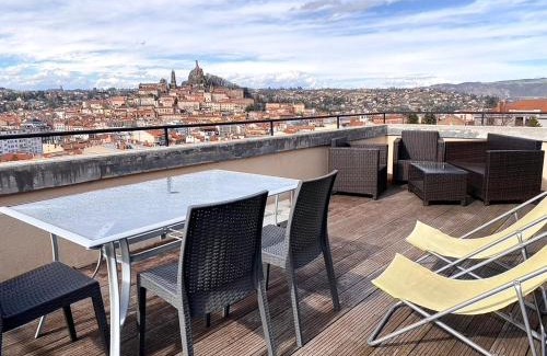 Le Puy-en-Velay Bed & Breakfast | Demeure des Dentelles avec PARKING GRATUIT