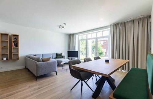 Cadzand-Bad Apartment | Den Leo, 3 bedroom apartment Fresh & Bright with south facing garden