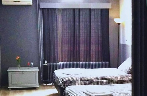 Geertruidenberg House | DenBerg building, formerly a small budget hotel, now offers 7 bedrooms with heating and air conditioning.