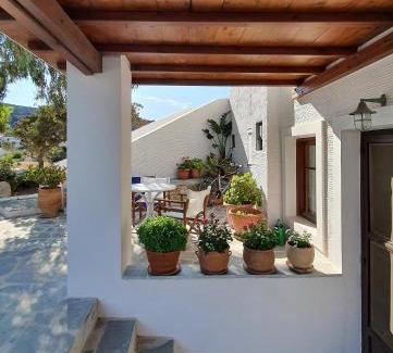 Galissas Apartment | Dendrinos House