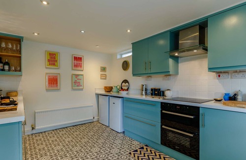 Trenance House | Dene Court - Four Bedroom House, Sleeps 8