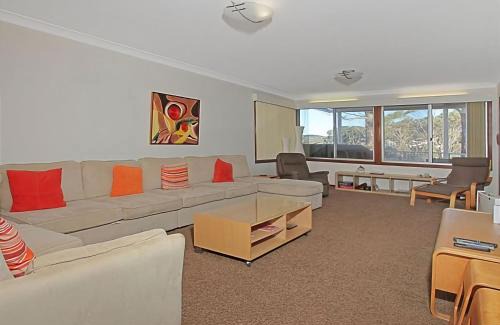 Denhams Beach House | Denham Avenue Whole House Beachside Escape