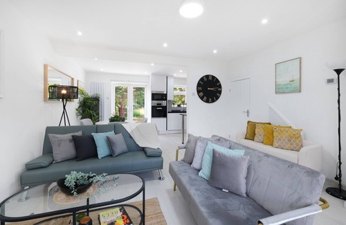 Denham House | Denham Close 3 Bedroom, 1.5 Bathroom Home