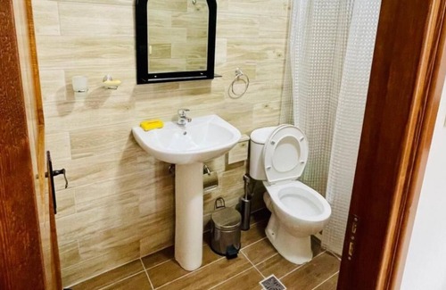 Gjirokaster House | Denis - Private Rooms Guesthouse Gjirokastra