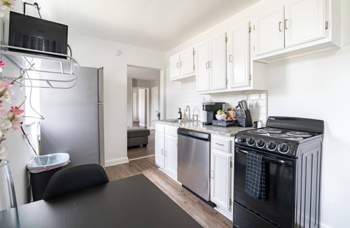 Victorian Village Resort | Dennison Full Masterhouse