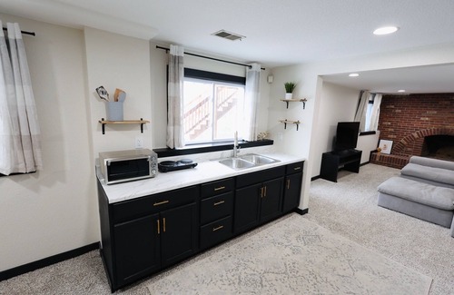 Southeast Apartment | Denver 2-bed basement with Wi-Fi , AC near mountains, airport, and downtown.