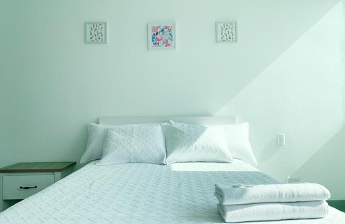 Simon Bolivar Apartment | Depa piso alto frente al mall del sol