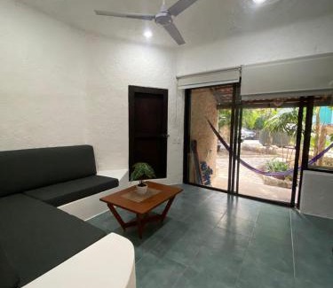 Playacar Fase I Apartment | Departamento a unos pasos de la playa