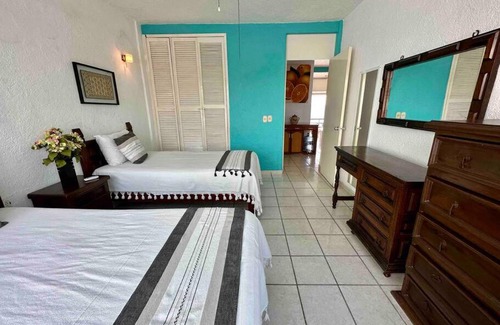 Manzanillo Apartment | Departamento con vista al mar.