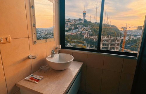 Puerto Santa Ana Apartment | Departamento de lujo Bellini 1203