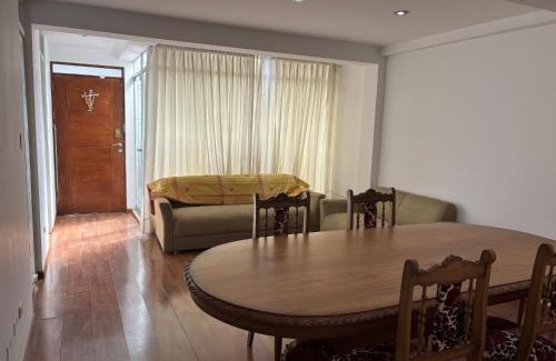 Cerro Colorado District Apartment | Departamento estreno