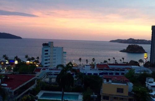 Farallon Apartment | Departamento Familiar en Acapulco con Hermosa Vista!