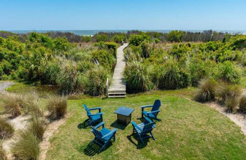 Isle of Palms House | Derby by AvantStay Beautiful Oceanfront Home w Incredible Views
