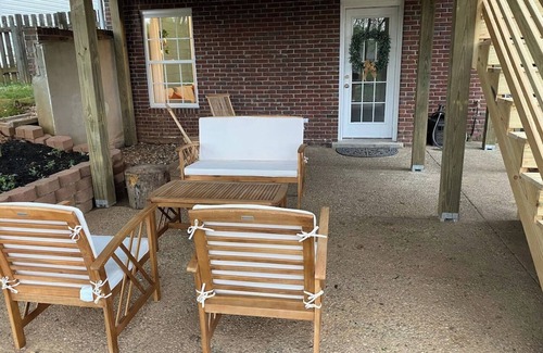 Buechel House | Derby City Hideaway
