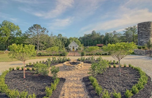Dillard Cottage | Derby Cottage at Julep Farms