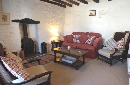 Newport House | Derlwyn