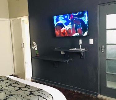 Greater Johannesburg Metropolitan Area Bed & Breakfast | Derrick Guest House