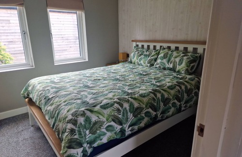 Llanfair Caereinion Cabin | Derwen 2 Bedroom Luxury Lodge