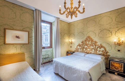 Salario Hotel | Des Epoques Hotel