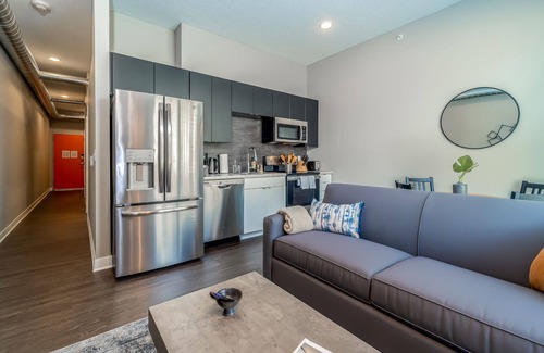 Downtown Des Moines Apartment | Des Moines Heavenly 1BD 1BA Downtown Apartment