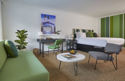 Uptown Design District Hotel | Descanso Resort - A Men’s Resort