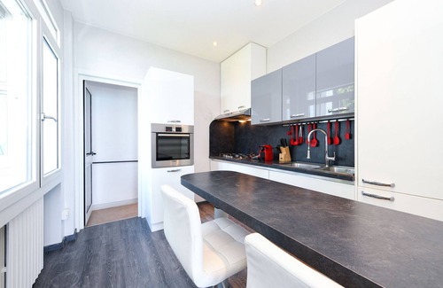 Desenzano del Garda Villa | DesenzanoLoft Villa Meraviglia on the lake