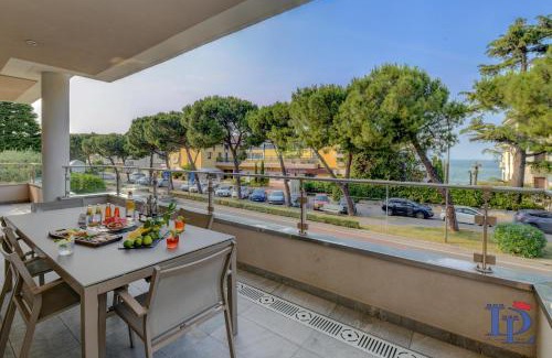 Desenzano del Garda Apartment | DesenzanoLoft Official Partner Homes & Villas by Marriott Bonvoy - Oscar Luxury Suite