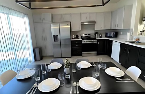 Desert Hot Springs House | Desert Bliss: 4BR with Hot Tub