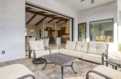 Tierra Feliz North House | Desert Dreams with Mountain Views & a Private Resort in Paradise Valley