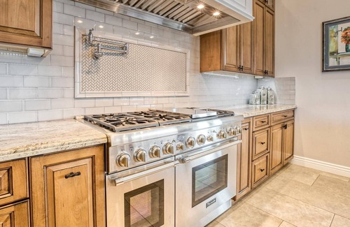 Tierra Feliz North House | Desert Dreams with Mountain Views & a Private Resort in Paradise Valley