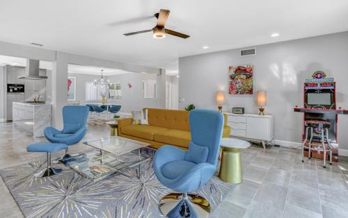 Sunmor House | Desert Flamingo PS
