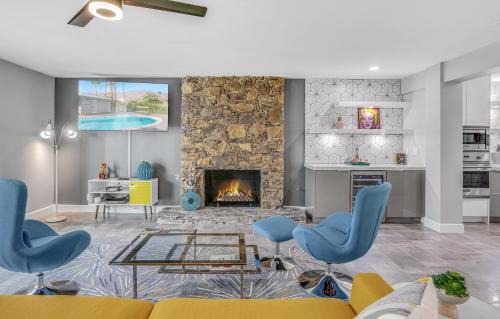 Sunmor House | Desert Flamingo PS