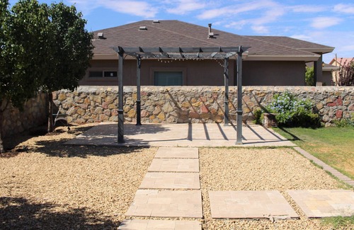 Biggs Field House | DESERT OASIS - ENTIRE BEAUTIFUL HOME!!