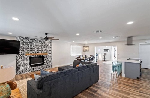 Tempe House | Desert Oasis in Tempe w/Pool and Arcade