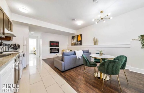 Jasper Place House | Desert Oasis Suite - KING Bed - Fireplace - WiFi!