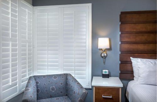 Anaheim Resort Hotel | Desert Palms Hotel & Suites Anaheim Resort